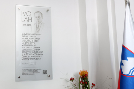 IVO LAH ODKITJE SPOMINSKE PLOŠČE 28 FOTO LJUBO VUKELIČ